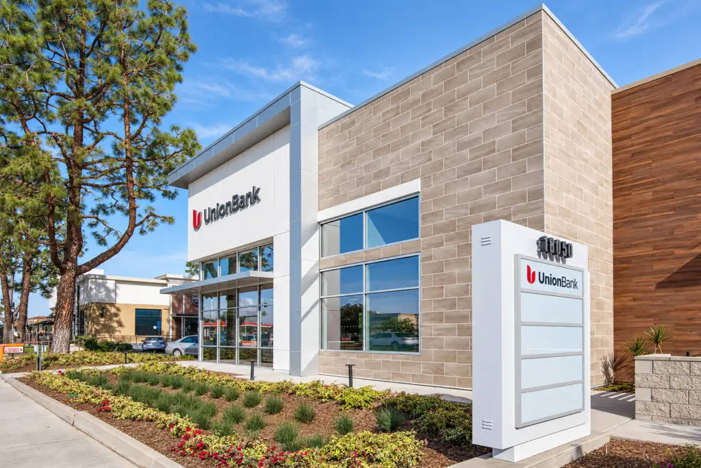 Fountain Valley Retail multi-tenant building in Fountain Valley, California, designed by Architecture Design Collaborative