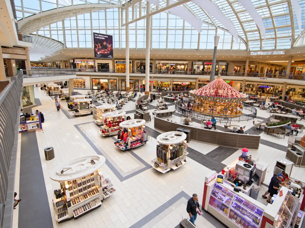 Renovated common area at Riverchase Galleria in Hoover, Alabama, featuring ADC’s award-winning custom tile design