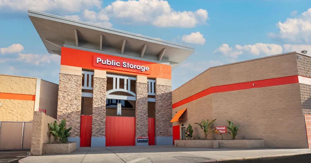 Sherwood Place Public Storage in Stockton, California, converted from former mall space and designed by Architecture Design Collaborativ