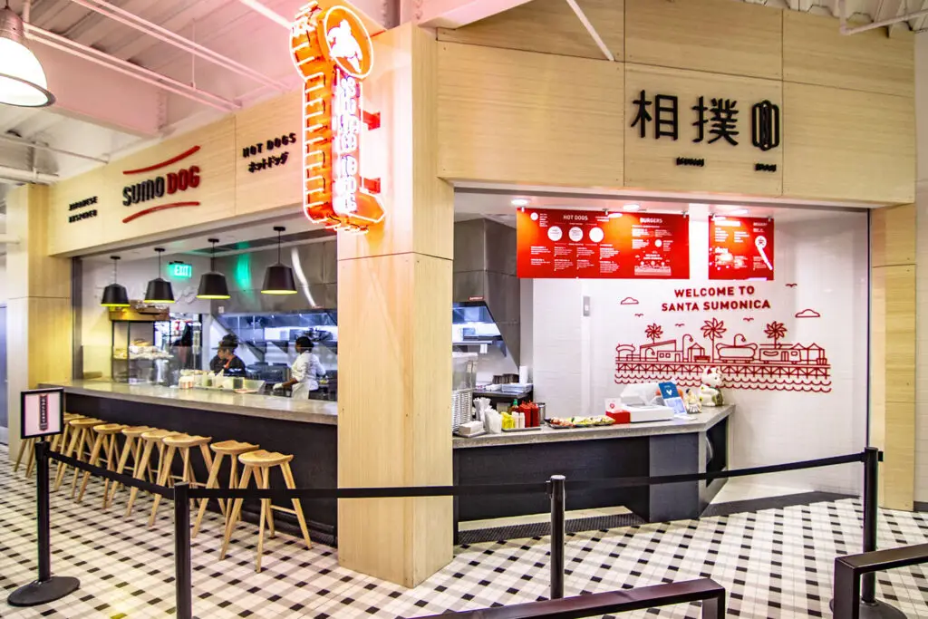 Sumo Dog restaurant at The Gallery in Santa Monica, designed by Architecture Design Collaborative