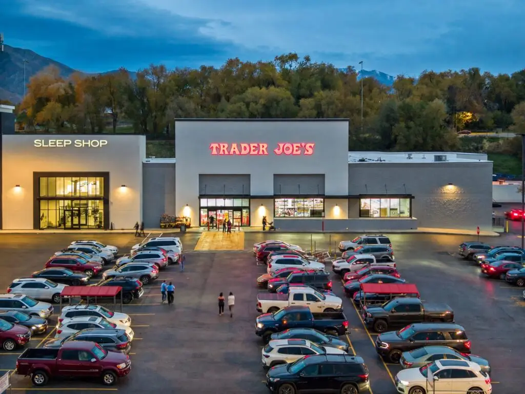 Trader Joe's Riverdale storefront facade designed by Architecture Design Collaborative for the landlord